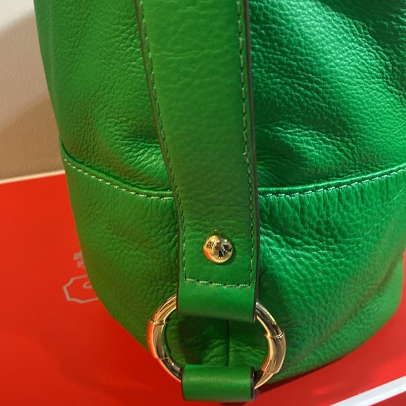 Beautiful Michael Kors bag used in good condition. - Picture 7 of 12